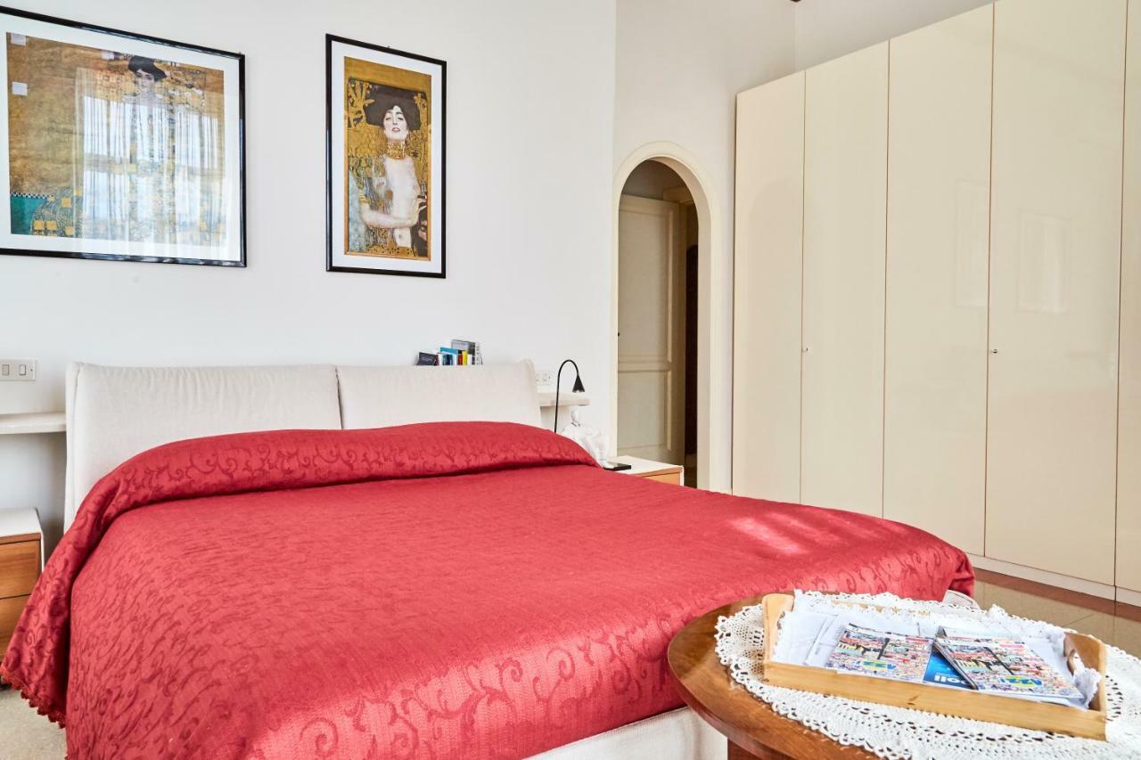 Suite Klimt P.Zza Amedeo Neapol Exteriér fotografie